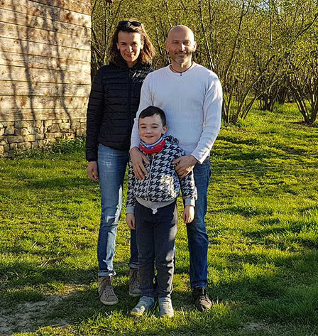 Familie Ferrino in ihrem Haselnusshain in Castino (Piemont) bei unserem Besuch im März 2019